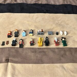 14 LEGO Harry Potter Minifigures and accessories